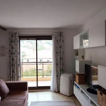 Le St Apartment *
